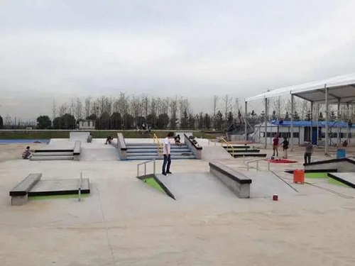 為什么要租賃板場道具而不是直接建造個滑板場？
